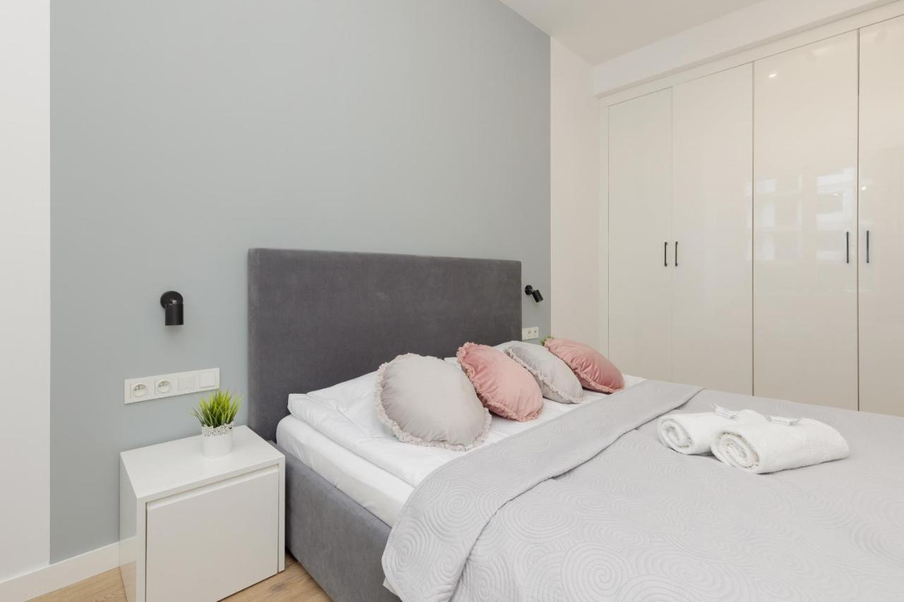 Wola Pet-friendly With Ac Slawinska By Renters Leilighet