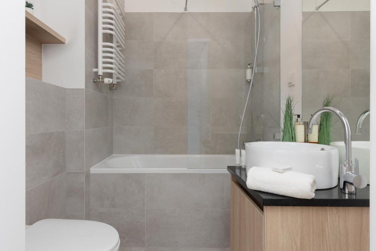 Wola Pet-friendly With Ac Slawinska By Renters Leilighet *