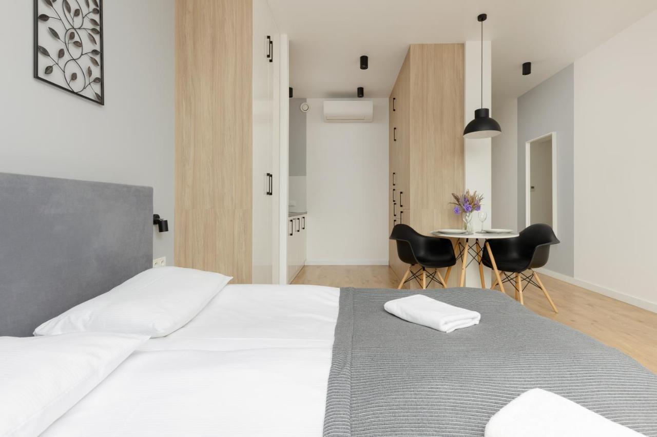 Wola Pet-friendly With Ac Slawinska By Renters Leilighet *
