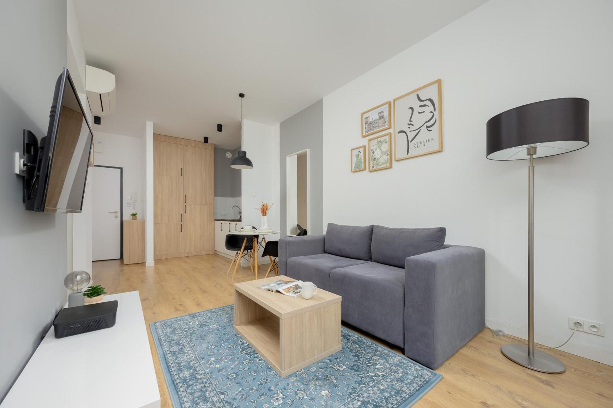 Wola Pet-friendly With Ac Slawinska By Renters Appartement Warschau